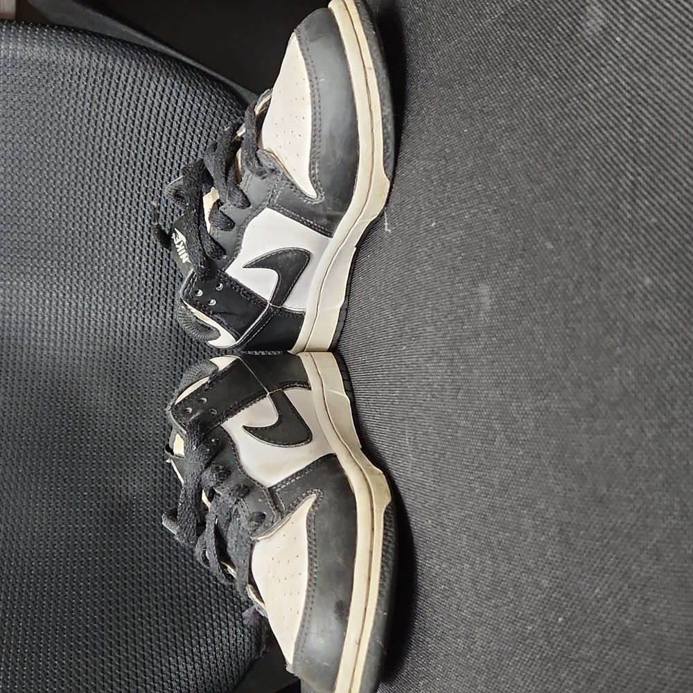 Boys low top  Panda sneakers